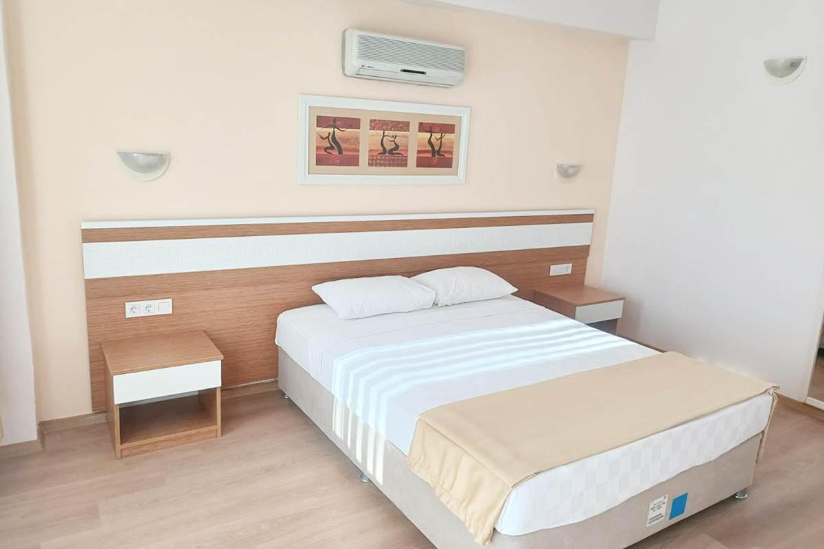 Alexius Beach Hotel ベルディビ エクステリア 写真