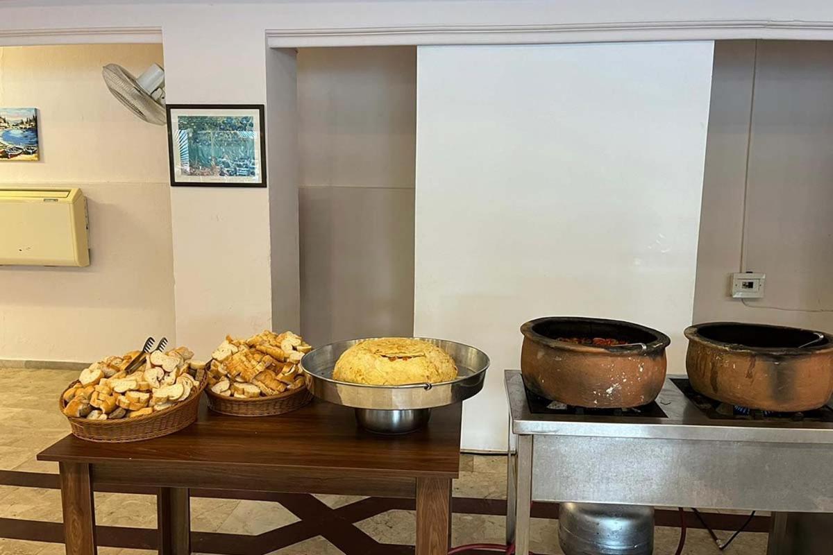 Alexius Beach Hotel ベルディビ エクステリア 写真