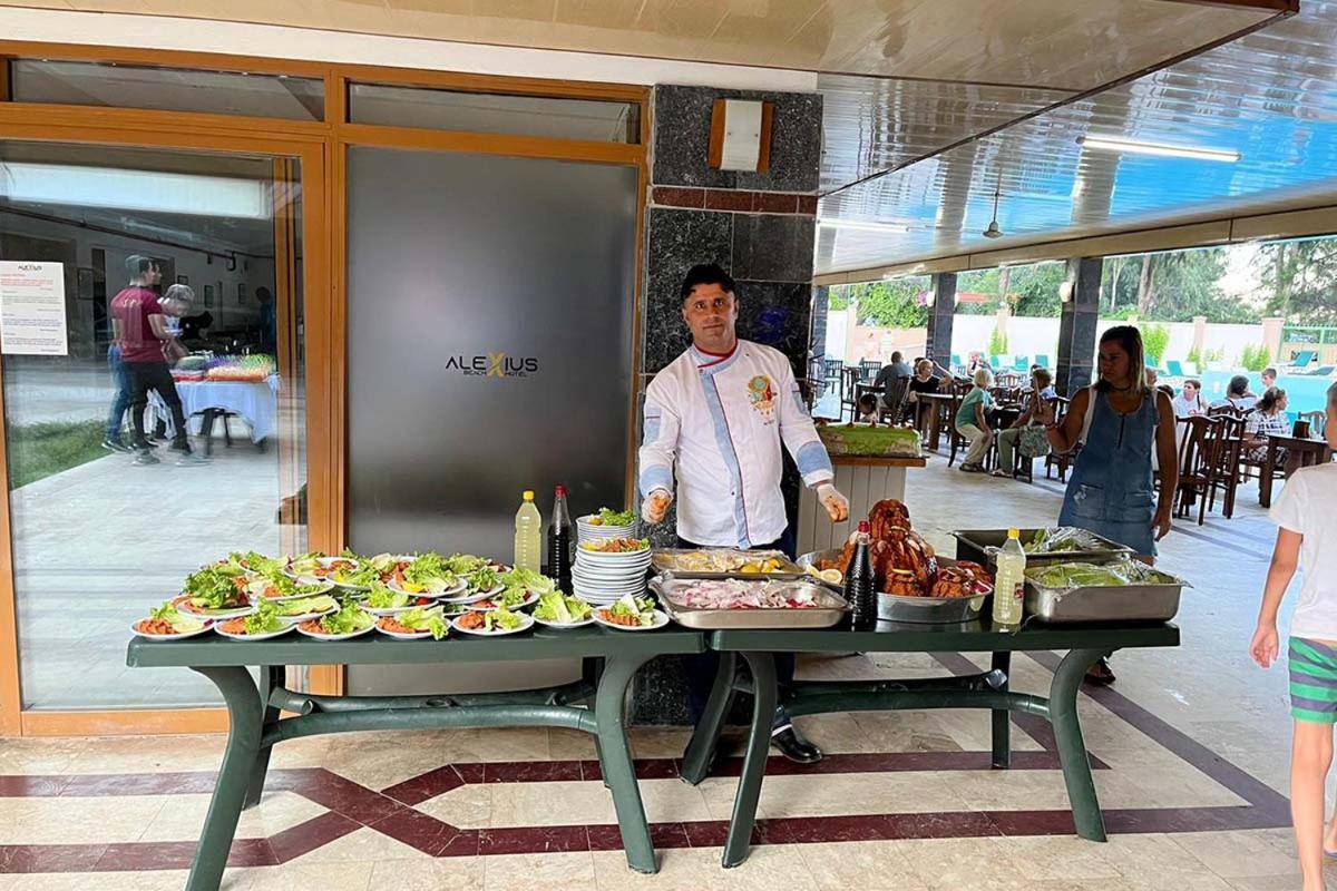 Alexius Beach Hotel ベルディビ エクステリア 写真